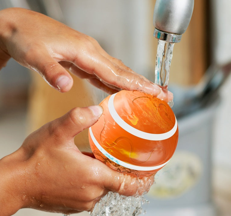 Hand rinsing waterproof WhiskerRoll cat ball